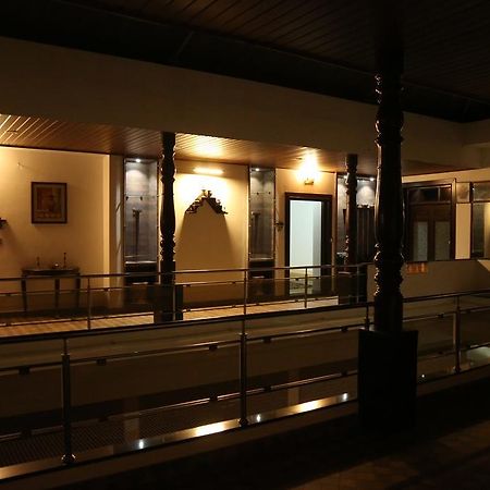 Hotel Mudra Midtown Suites & Rooms Kalasa Luaran gambar
