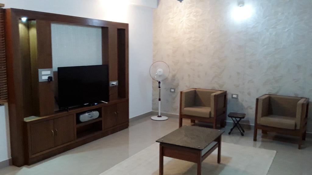 Hotel Mudra Midtown Suites & Rooms Kalasa Luaran gambar
