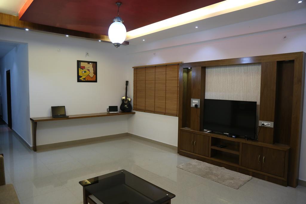 Hotel Mudra Midtown Suites & Rooms Kalasa Luaran gambar