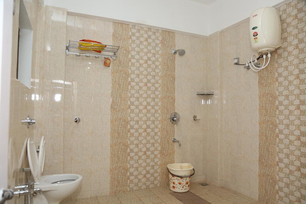 Hotel Mudra Midtown Suites & Rooms Kalasa Luaran gambar